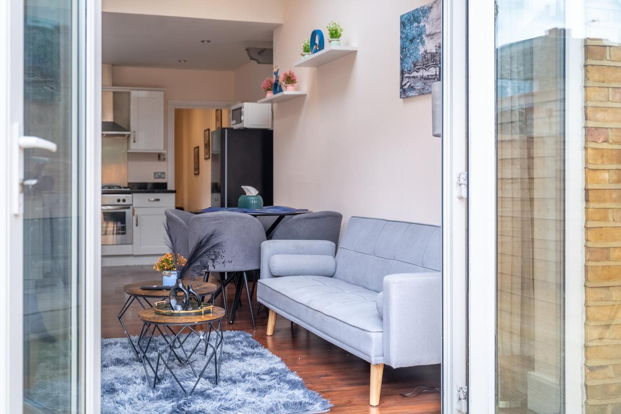 Beautiful 2 Bedroom With Private Garden In Wimbledon - Minutes From Central London Exterior photo